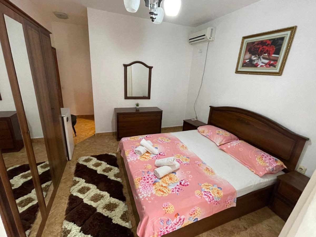 Days Inn Apartments Улцинь Номер фото